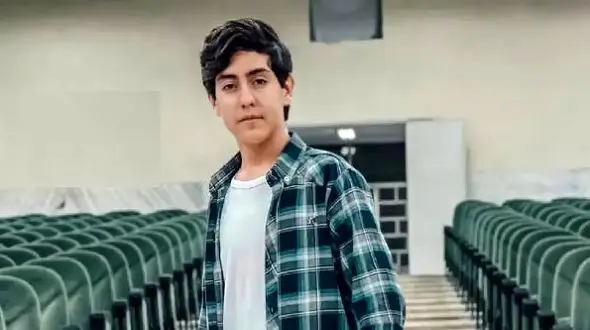 فیلم آواز باشکوه مجید معظمی ستاره عصر جدید بعد سالها ... /  با خوندنش دل همه رو برد / چه پشت لبی سبز کرده