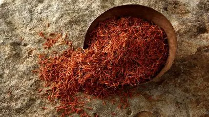 زعفران؛ طلای خوشبو برای حافظه و آرامش اعصاب