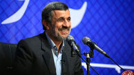  کت حمید بقایی بر تن احمدی نژاد