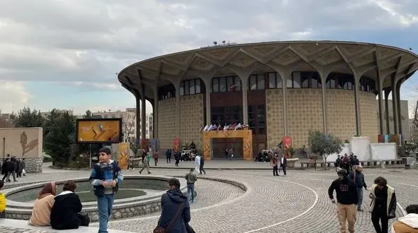 در نظر گرفتن فضایی برای ترنس‌ها