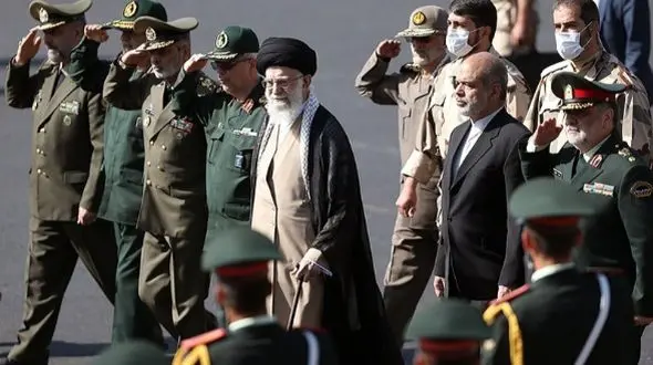 ادعای مضحک درباره رهبر انقلاب و جنگ؛ حقیقت چیست؟ + فیلم