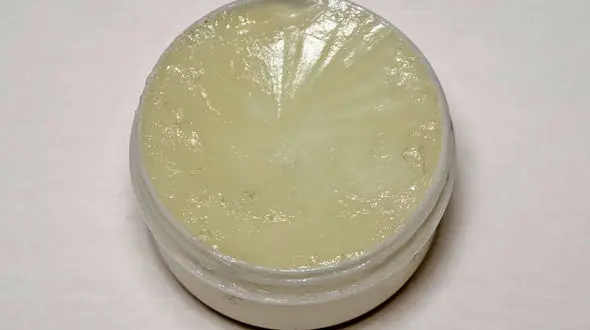 وازلین دشمن پیری