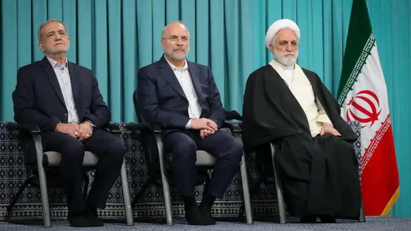 رهبر معظم انقلاب اسلامی در دیدار مسئولان نظام، سفرای کشورهای اسلامی و جمعی از قشرهای مختلف مردم