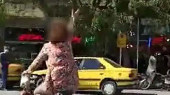 بازداشت زن دوچرخه سوار که در نجف آباد کشف حجاب کرده بود + جزئیات و عکس
