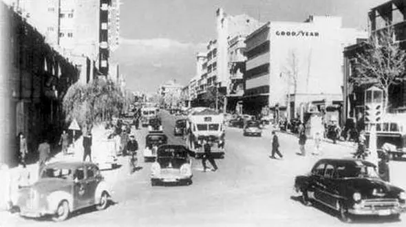 سفر به تهران قدیم؛ نمایی از خیابان سعدی تهران 68 سال پیش+عکس