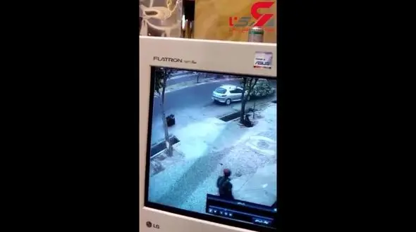 صحنه دلخراش یک تصادف در خیابان رسالت / 206 راننده وانت را پرس کرد + فیلم 