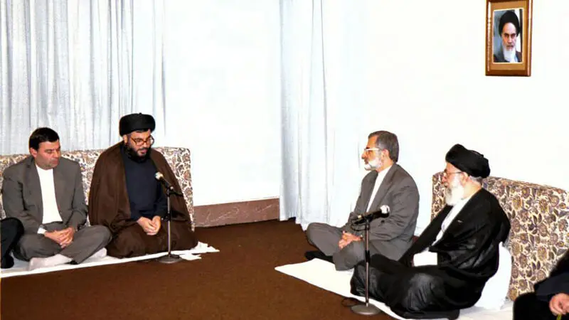 تصاویر کمتر دیده شده از شهید سیدحسن نصرالله در کنار رهبر انقلاب 