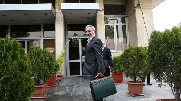 وکیل محمدرضا خاتمی: تقاضای تجدیدنظر به حکم دادگاه می دهیم 