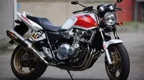 پایان سرقت های سریالی موتورسیکلت ها در پیاده روها / دزدان خونسرد دستگیر شدند