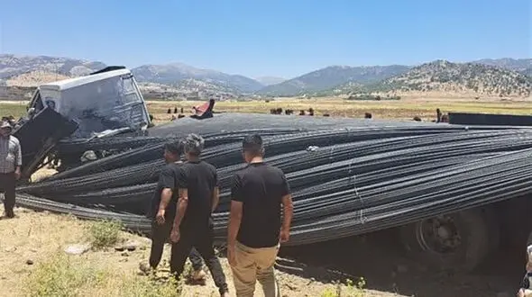 افزایش جان باختگان و مصدومان تصادف مرگبار زنجیره ای / وضعیت مجروحان وخیم است + عکس و فیلم + اسامی مصدومان