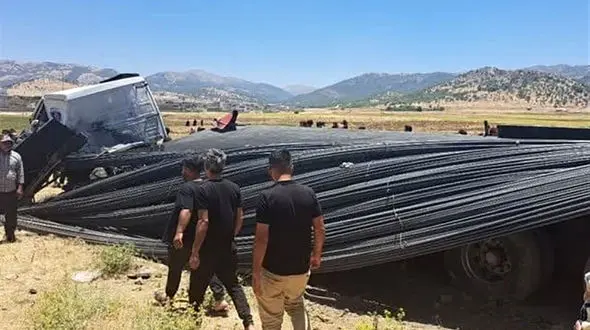 افزایش جان باختگان و مصدومان تصادف مرگبار زنجیره ای / وضعیت مجروحان وخیم است + عکس و فیلم + اسامی مصدومان