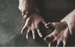 راننده پلید آمبولانس به دختر جوان مبتلا به کرونا رحم نکرد ! 