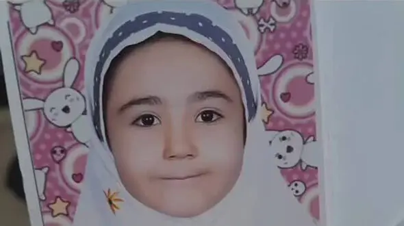 قتل تلخ دختر 6 ساله توسط یک زن در مسیر خرید تخم مرغ ! / دخترک با زیورآلات رفت و قرچک را ماتم زده کرد !