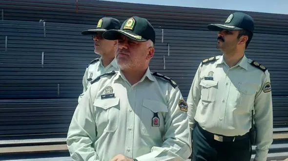 
کشف ۹۰۰۰ تن آهن احتکار شده از انبار ۳هکتاری + عکس
