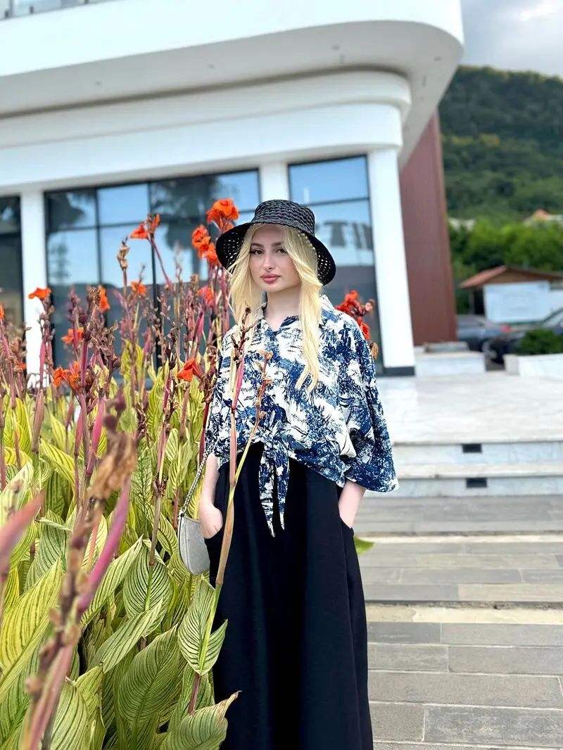 سارا و نیکا فرقانی اصل