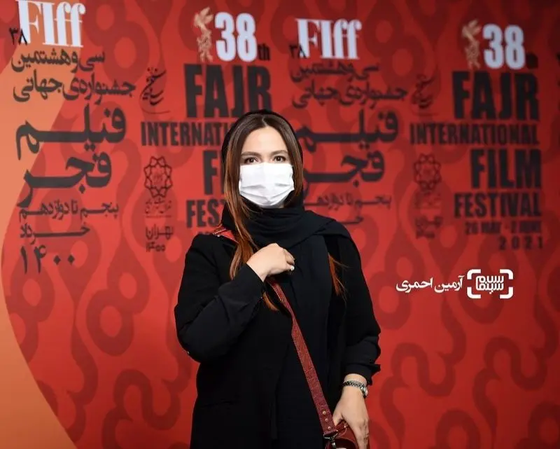 گلاره عباسی