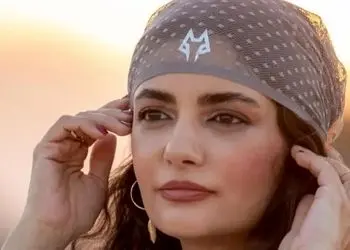 عکس| سفر زمان؛ چهرۀ «لیندا کیانی» 36 ساله و مادر دوقلو های دوست داشتنی در پشت صحنه سریال «چرخ فلک»؛ سال 95 / خانم بازیگر چه قدر متفاوت شده