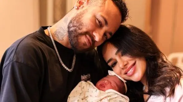 نگاهی به کیک تولد 2 ماهگی مِل دختر نیمار با خلاقیت تحسین برانگیز اُوستا قنّاد در طراحی زیباترین کیک +عکس/ مبارکاا باشه