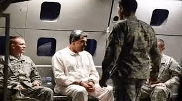  آمریکا یی ها ماه ها پیش ماکت دژ و اتاق فولادی مادورو را ساخته بودند/ یورش با ۱۵۰ فروند هواپیما