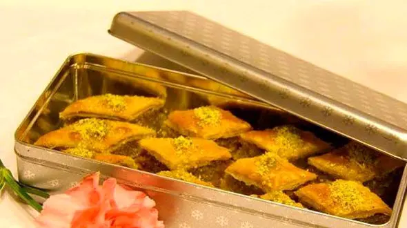 باقلوای خانگی با پودر پسته