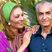 عکس سفر در زمان / «دست بوسی از  شاه پهلوی و فرح در کاخ نیاوران» / دهه 40