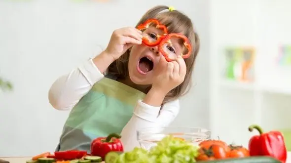 بدن بچه ها را با تغذیه رنگی قوی کنید