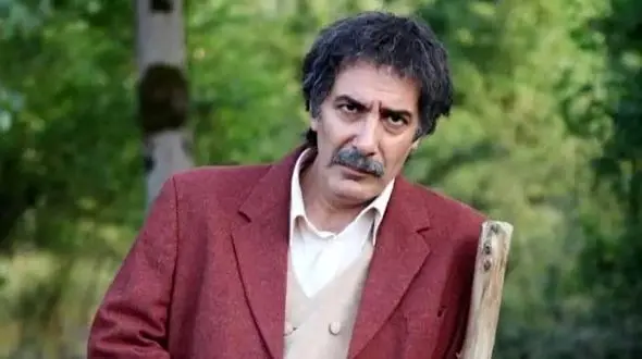 بهنام تشکر: ما تئاتر کار میکنیم برای حال خوبش وگرنه ماجرای مالی جدی نداره!