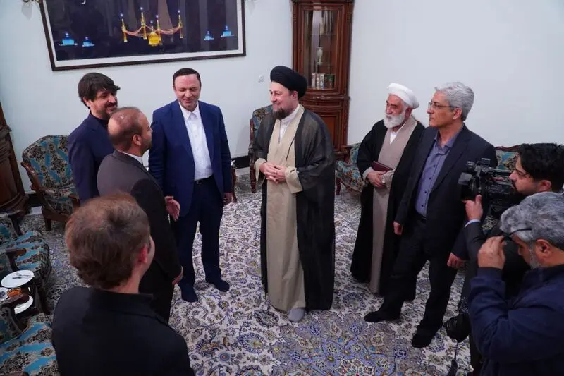 دیدار دبیر شورای عالی مناطق آزاد با آیت الله سید حسن خمینی
