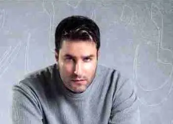 دانلود آهنگ باشکوه مهدی احمدوند / میگیره عطر پیرهنت