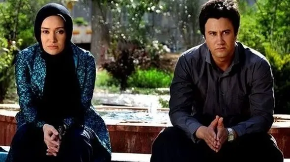 پشت صحنه جالب و دیدنی نماز خواندن شاهرخ استخری در سریال فاصله ها+ویدیو