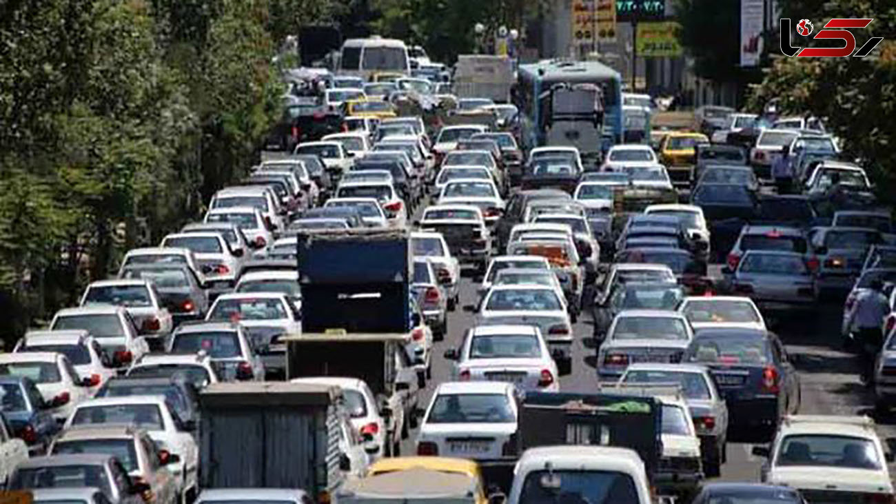 ترافیک در آزادراه قزوین - کرج – تهران نیمه سنگین است