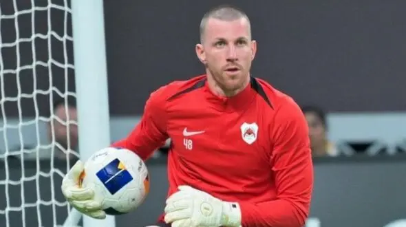دروازه‌بان الریان برای بازی پرسپولیس عوض شد