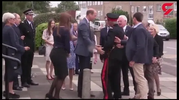 زمین خوردن لرد برای پرنس ویلیام و همسرش دردسرساز شد +فیلم لحظه حادثه