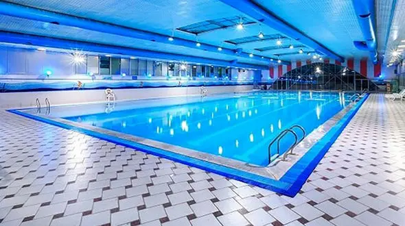 عملیات ویژه مبارزه با گازهای شیمیایی در  استخر بزرگراه بسیج / آتش نشانان به موقع رسیدند