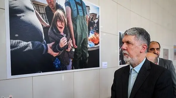  افتتاح نمایشگاه عکس "سیل" در ایوان انتظار میدان ولیعصر 