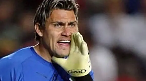 ربودن یک دختر نوجوان توسط دروازه بان مشهور تیم ملی+ عکس