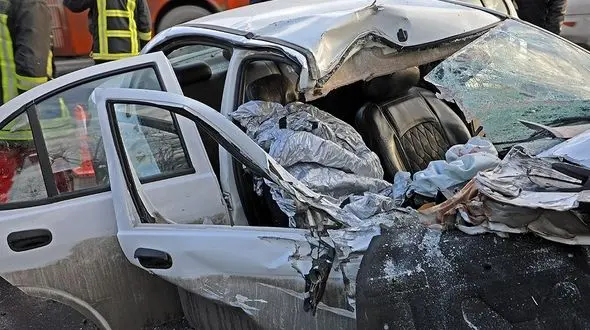 بیرون پرت شدن یک کودک 6 ساله از «سان روف» خودرو / مرگ تلخ در بندرعباس