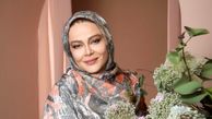 فیلم/ نگاهی به خونه زندگی لوکس و دلباز بهاره رهنما و تابلوهای آنتیک و رنگارنگ نصب شده روی دیوار
