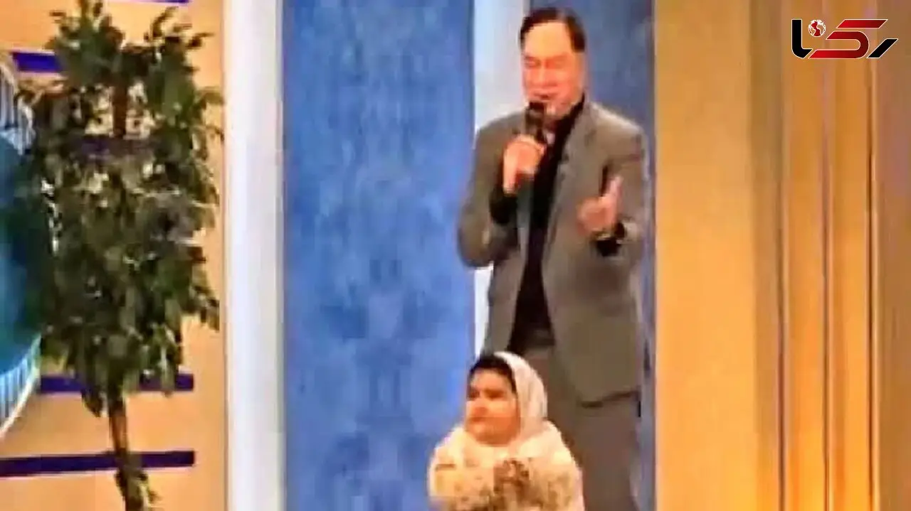 فیلم آواز شاد / دختر بچه تپل تیپ ننه بزرگی زده با علی اکرم بایرام اف چه رقصی میکنه همه غش !