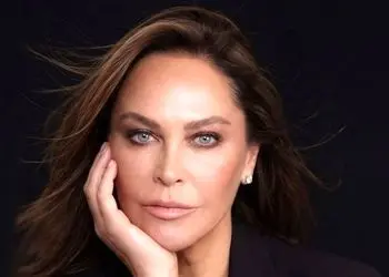 عشق قدیمی ابراهیم تاتلیس با تیپ باحجابش خبرساز شد! تصاویر جدید از هولیا آوشار