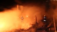 آتش سوزی گسترده در انبار ضایعات / در اصفهان رخ داد + عکس