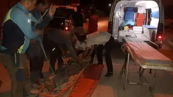 نجات پاراگلایدر سوار ۶۴ ساله در پیست اسکی شازند + عکس