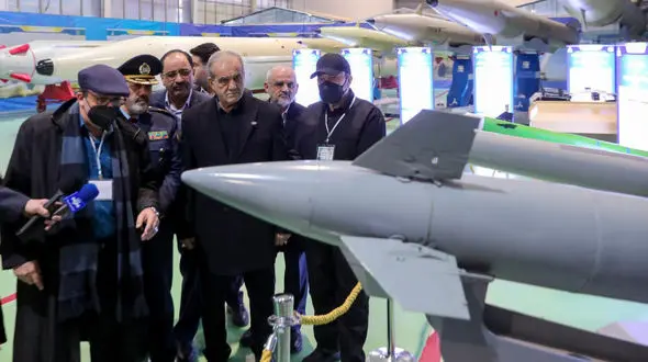 پزشکیان: از توسعه صنایع دفاعی پشتیبانی می‌کنیم/ هیچ کشوری جرات تجاوز به خاک ایران