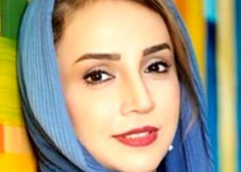 دکوراسیون دلباز و سرسبز تِراس خانه شبنم قلی خانی با گلدان و گل های شمعدونی/ آدم مگه تو این خونه پیر میشه +عکس