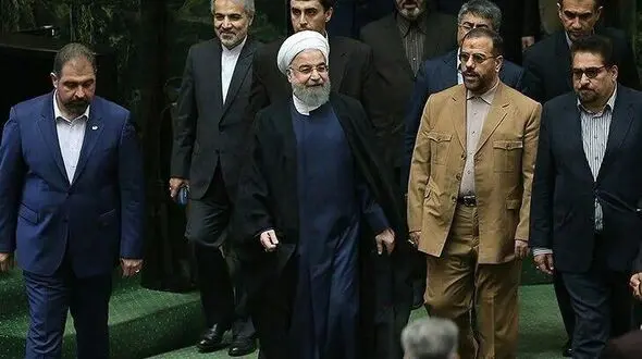 فوری/ یک نماینده مجلس خواستار استیضاح رئیس جمهور شد !
