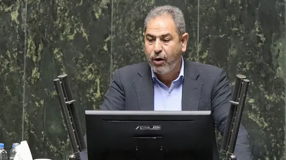 خروج نخبگان پزشکی به‌ دلیل اجرای نادرست قانون / وزارت بهداشت باید پاسخگو باشد