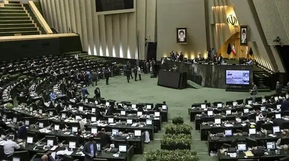 ارسال پیامک‌های تهدیدآمیز به نمایندگان مجلس/ منشأ پیامک‌های تهدیدآمیز باید شناسایی شود + فیلم