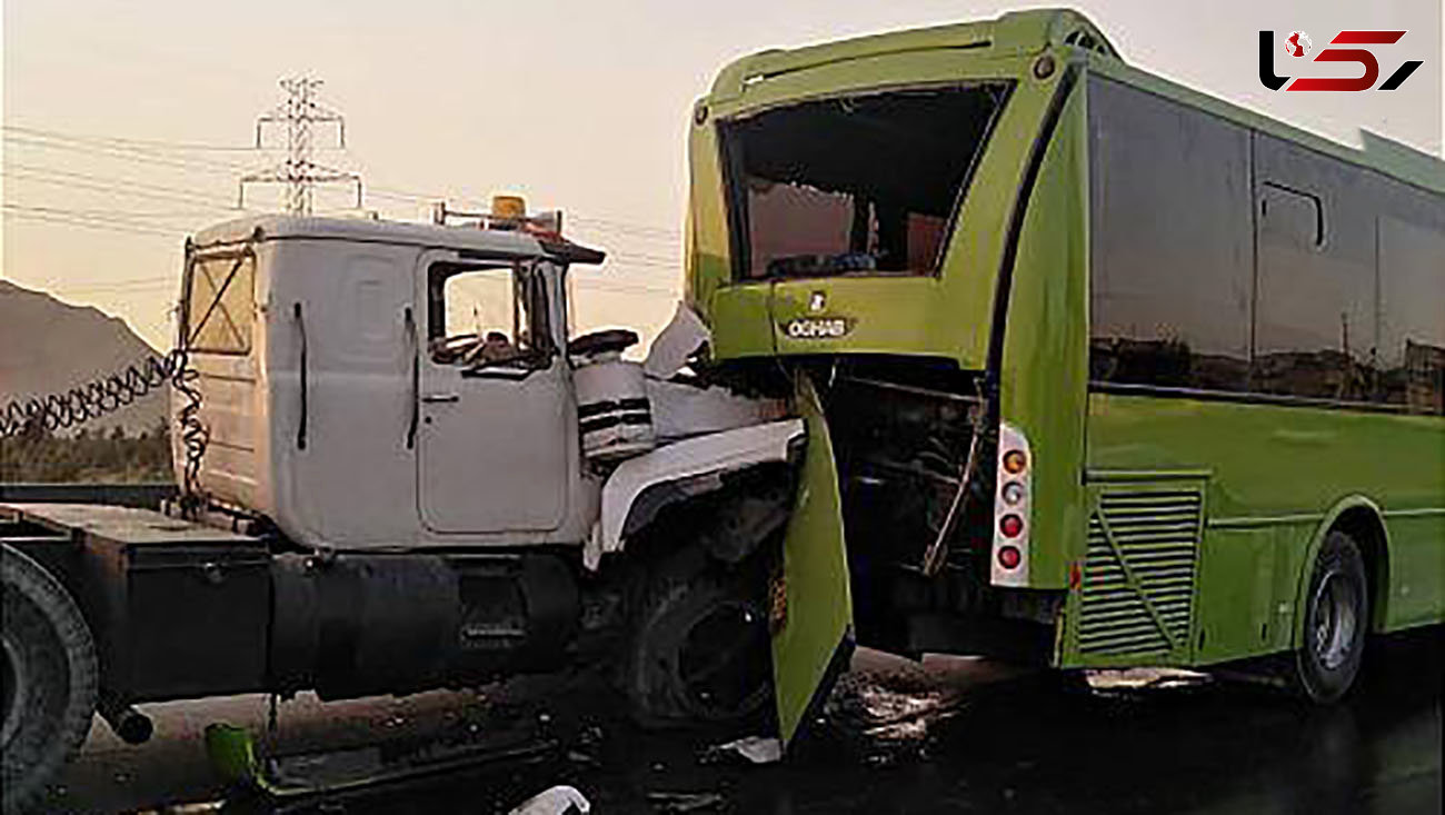 تصادف خونین اتوبوس مسافربری با تریلی در جاده سلفچگان + وضعیت مصدومان حادثه