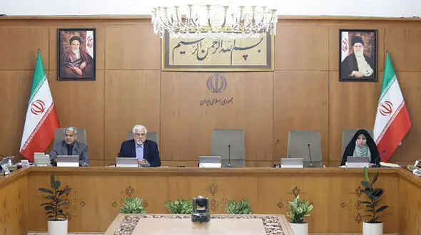 گزارش وزیر بهداشت از کاهش چشمگیر مهاجرت کادر درمان در 6 ماهه دوم سال 1403