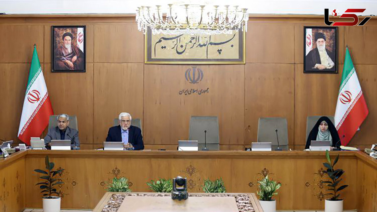 گزارش وزیر بهداشت از کاهش چشمگیر مهاجرت کادر درمان در 6 ماهه دوم سال 1403